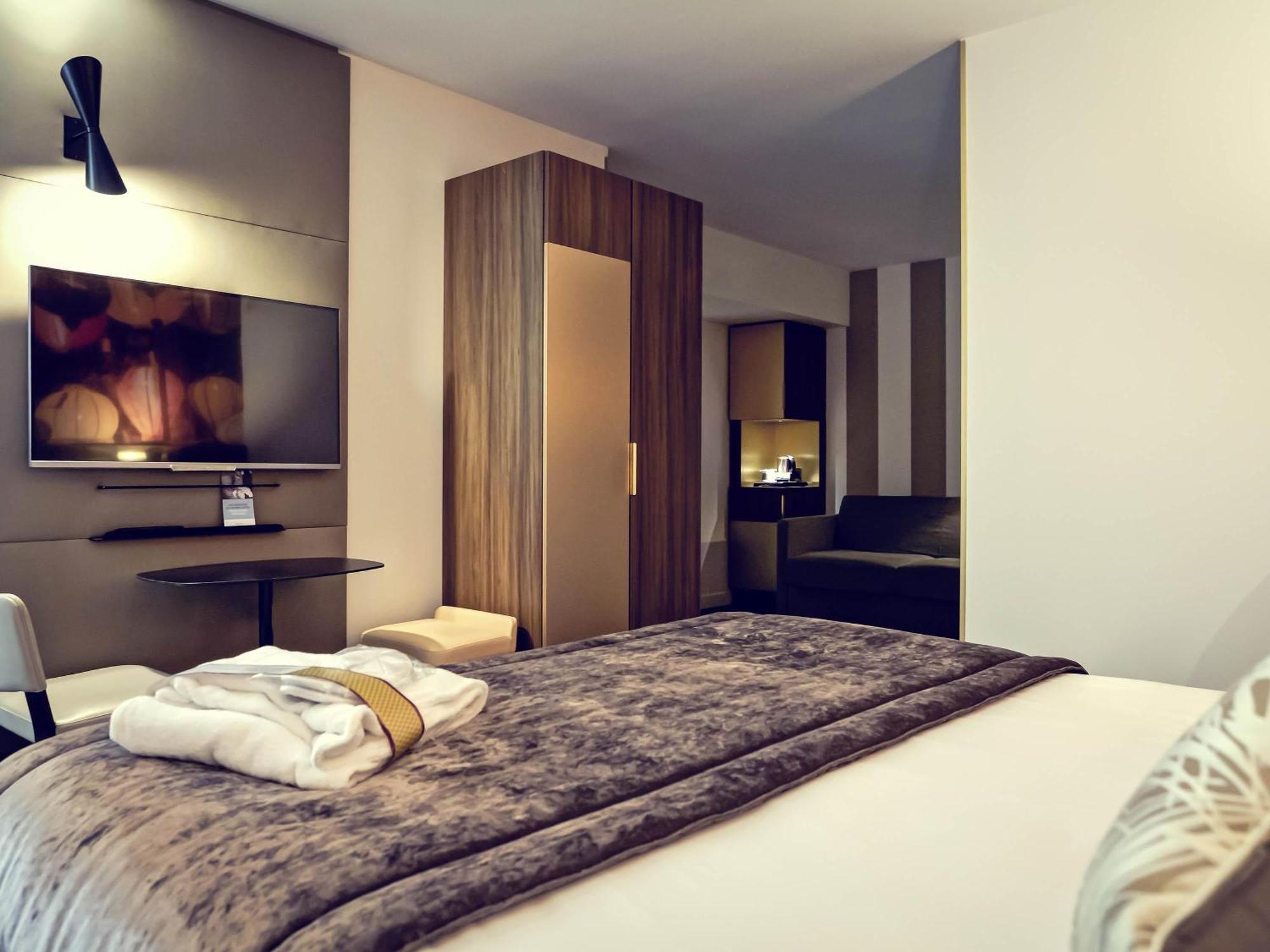 Camera Familiare con 1 Letto Matrimoniale e Divano-Letto